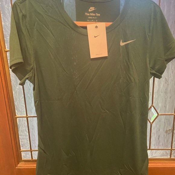 NIKE Women's Lot of M Medium Dri Fit T-Shirts New - Picture 8 of 12